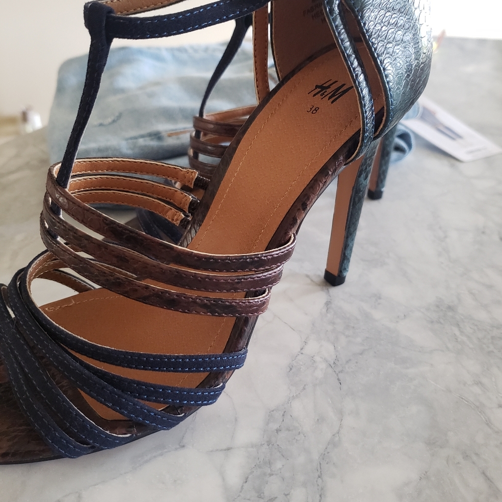 H&M SNAKESKIN HEELS- SANDALS